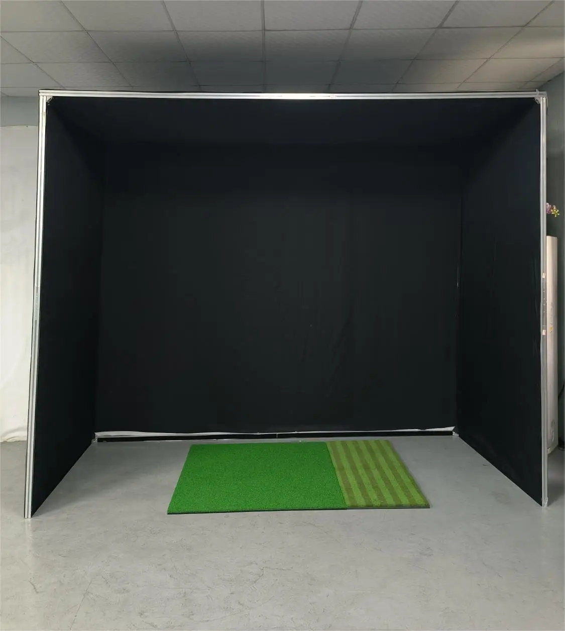 

MNQ0505 aluminum profile indoor golf emulator shell golf emulator hitting cage