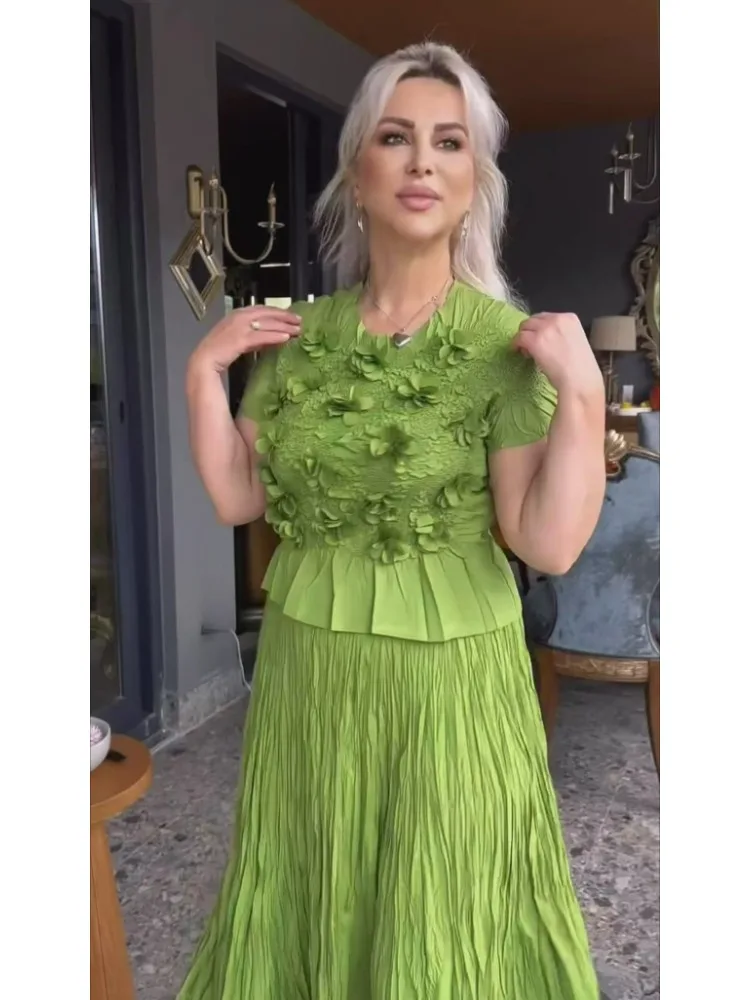 2025 High-grade Embroidery Embossed Set Sweet Age-reducing Three-dimensional Flowers Summer New Top Skirt Two-piece Set