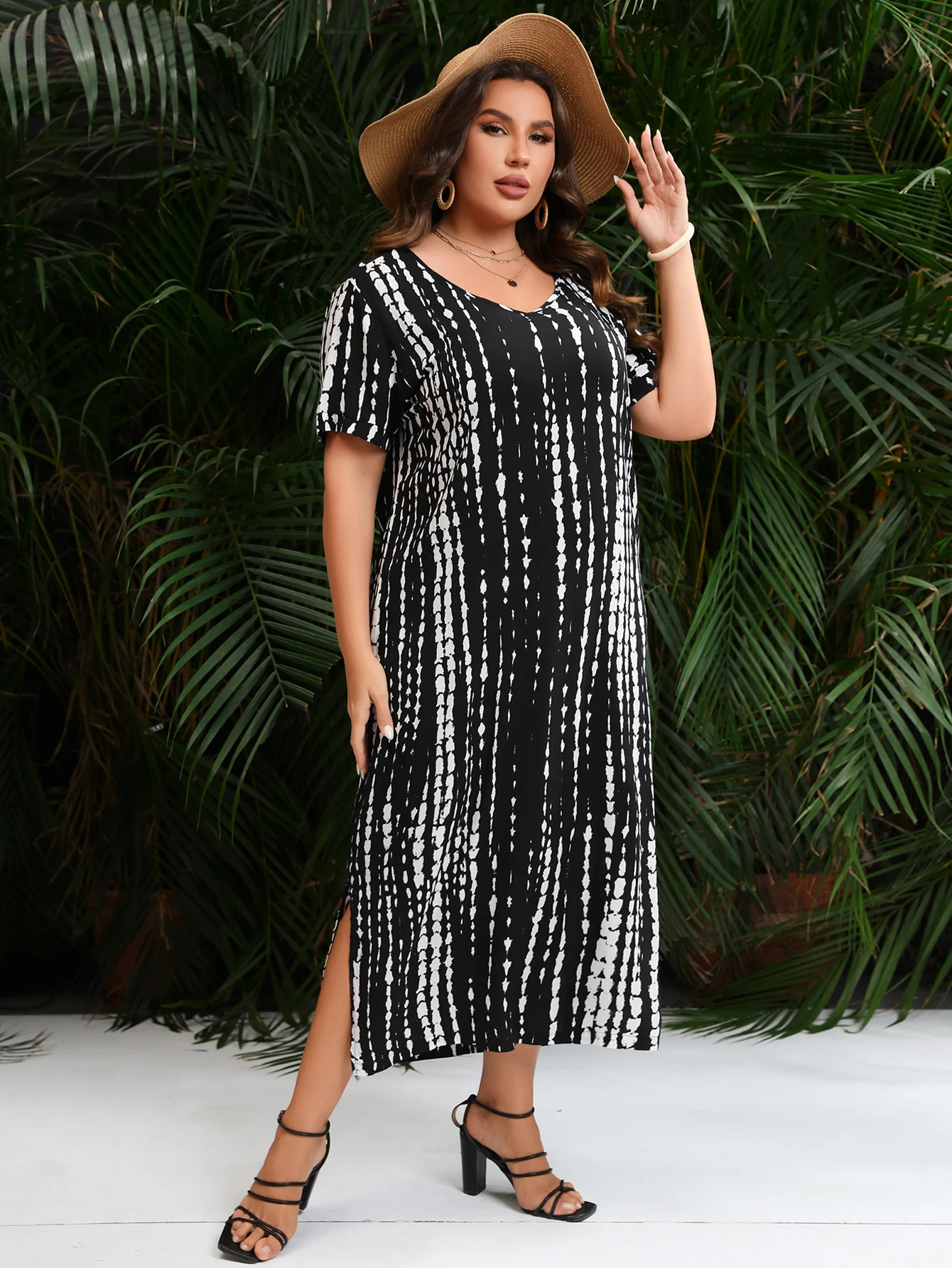 Plus Size Dress for Woman 2024 Summer V Neck Short Sleeve White Black Striped Print Casual Dress Loose Oversized Maxi Long Dress