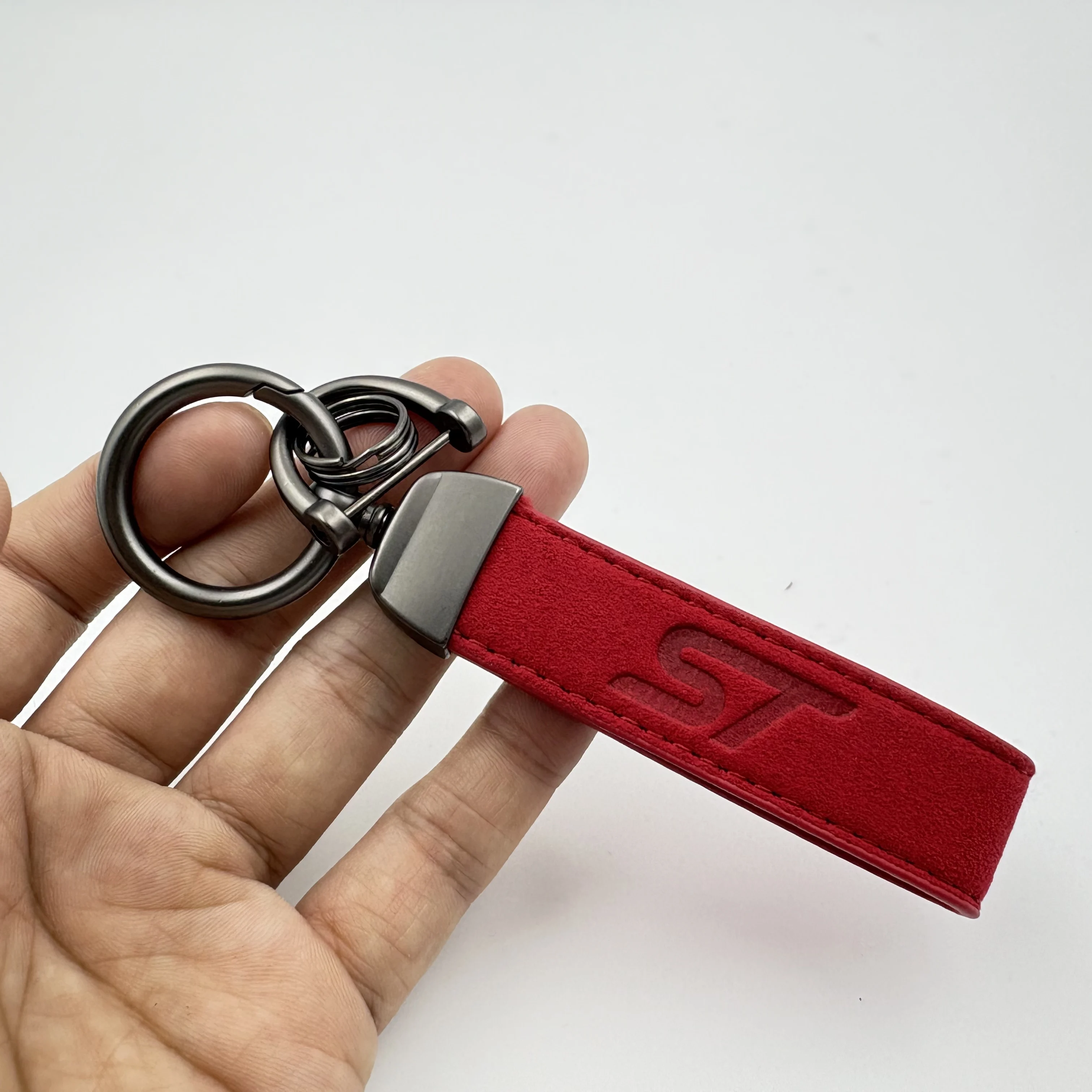 سلسلة مفاتيح سيارة من الجلد السويدي هدية عمل مع شعار كيرينغ اكسسوارات لفورد ST Focus ST Mondeo Fiesta Kuga Escape Explorer