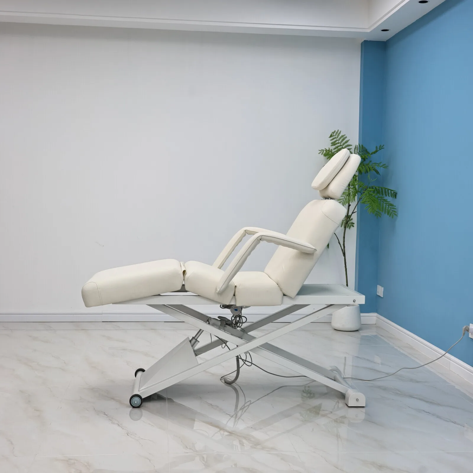 Electric Massage Bed Adjustable Beauty Lash Facial Table Electric Lift Spa Salon Tattoo Chair Esthetician Waxing Equipment