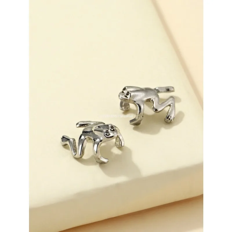 1 Pcs Gothic Style Silver Frog Ear Cuffs Vintage Ear Bone Clip Earrings for Women Men No Piercing Fake Cartilage Earrings, клипс