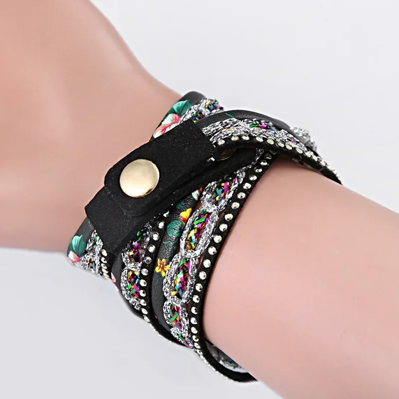 Women Colorful Rhinestone Bracelet Watch Ladies Quartz Watch New Fashion Rivet Circle Women Wrist Watches for Men Women