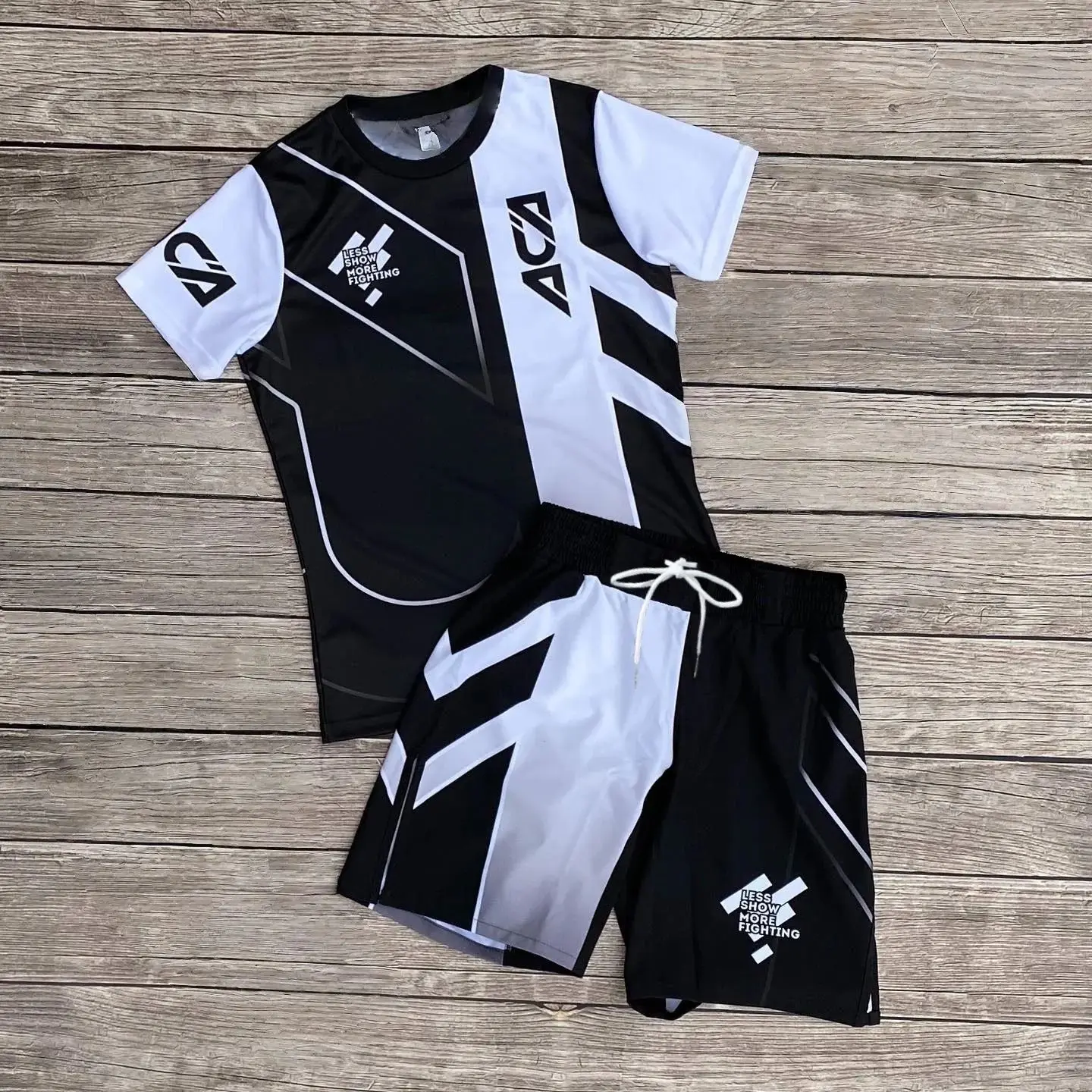 

2026 New Sports Set Men's Black Pink Graphic Rash Guard T-shirts & Shorts Quick Drying BJJ Training Combat Suit Quick Drying