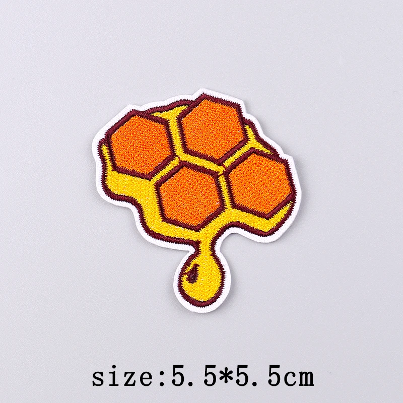 Bee Patch Iron On Embroidery Patches For Clothing Thermoadhesive Patches For Clothes Cartoon Animal Fusible Patch Stickers Decor