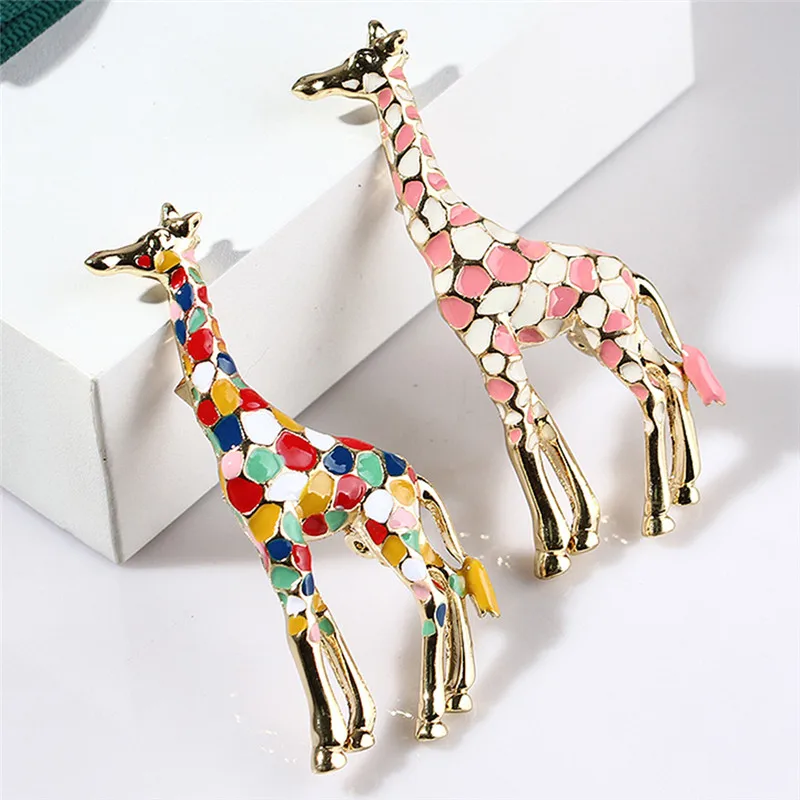 Nuove spille giraffa smaltate per le donne spilla animale carino Pin gioielli di moda regalo Color oro per bambini spille squisite