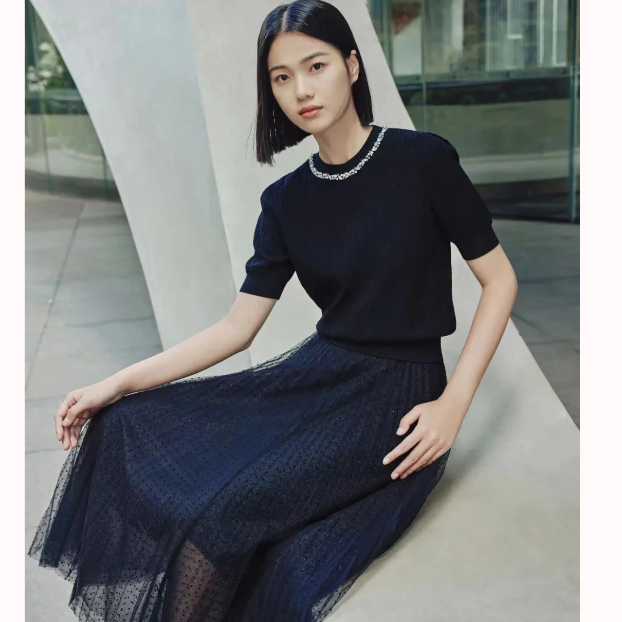  Gold Embellied Knitwear ort Sve Fine Wool Netie Women's Faion Straight Cut Simple Design Spring 2025