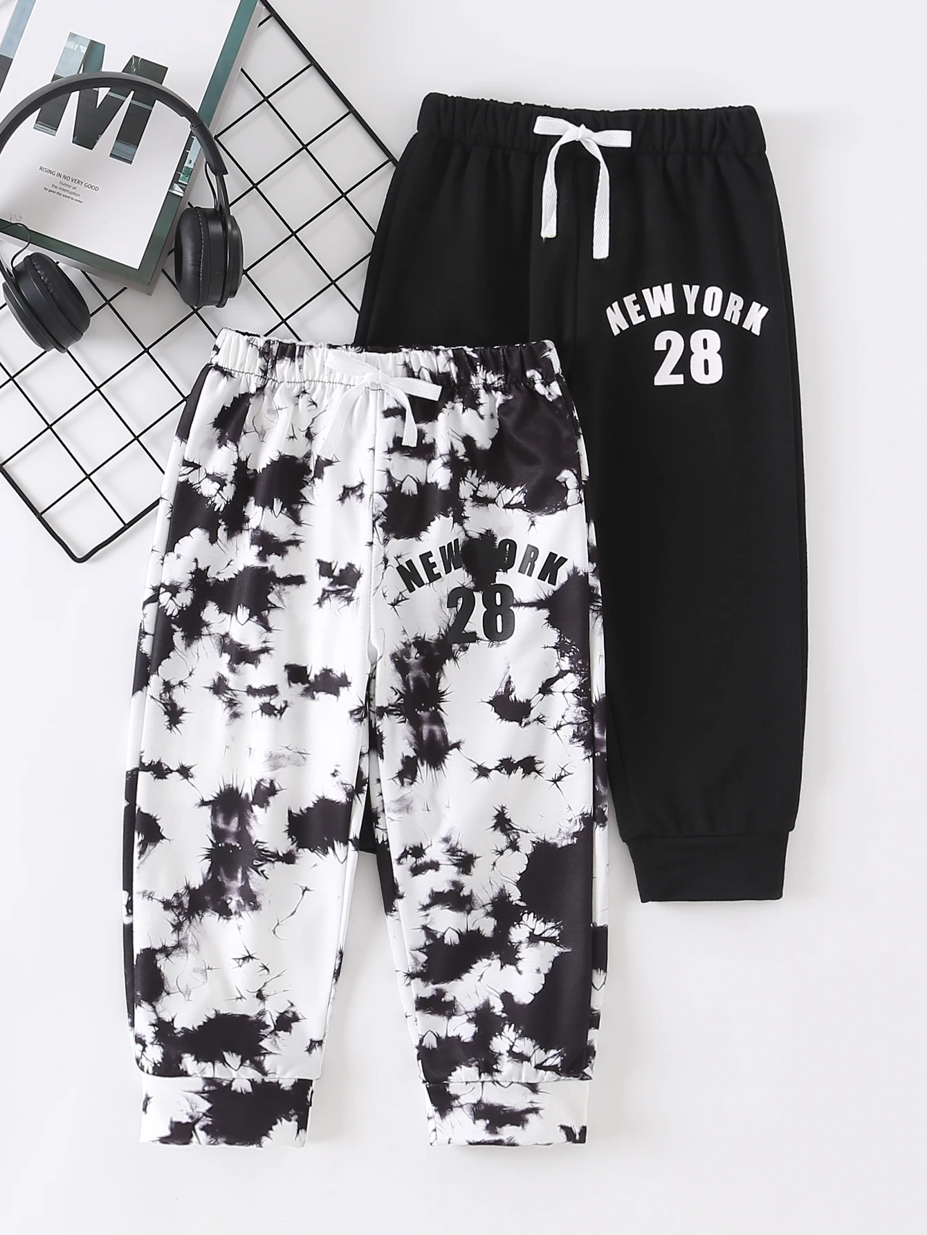 2 szt. Chłopięce spodnie z nadrukiem liter, jesienno-zimowe, modne, codzienne, uniwersalne, do noszenia na co dzień, prezent dla dzieci na święta