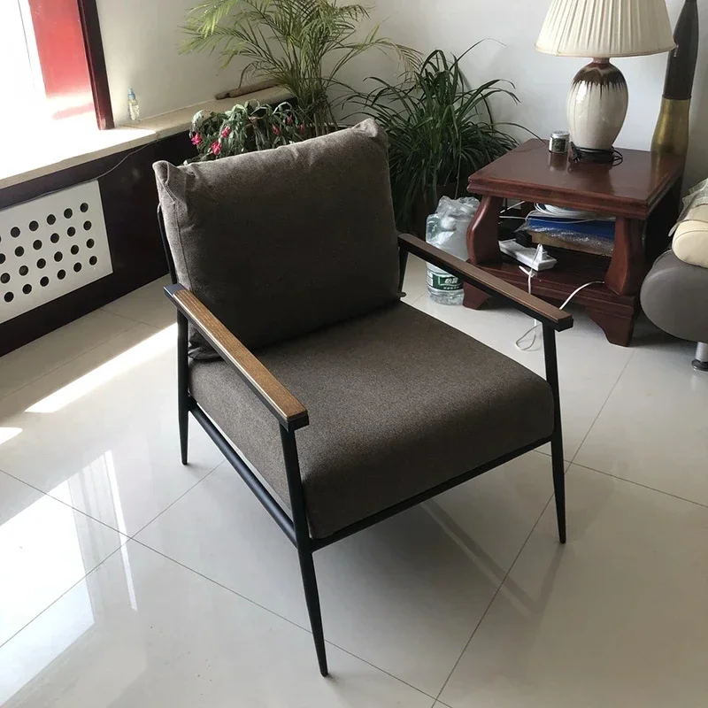 الشمال مصمم الحديد كراسي غرفة المعيشة الإبداعية الترفيه شرفة كرسي أريكة واحد أثاث المنزل الفاخرة دراسة مسند الظهر كرسي