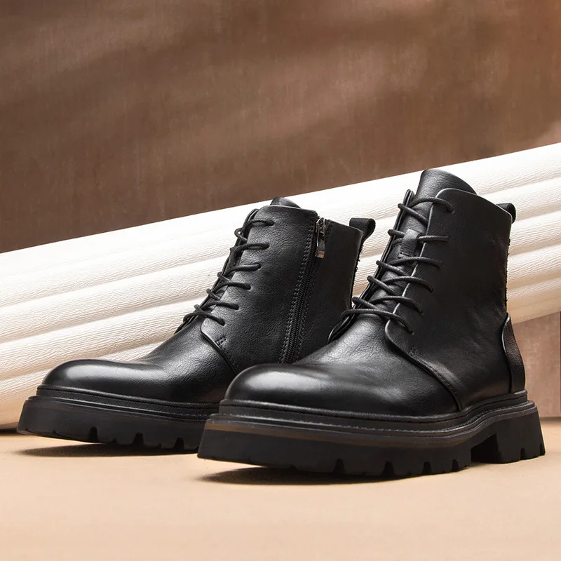 Botas clásicas de cuero genuino para hombre, Zapatos altos de suela gruesa, botas de caballero a la moda, botas de trabajo para exteriores, novedad de 2024