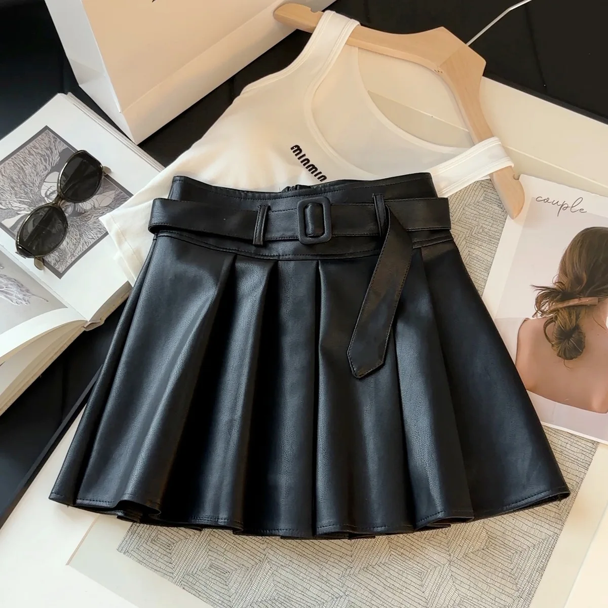 Black PU Leather Skirt Women Autumn New Retro High Waist A Word Anti-light Pleated Skirt