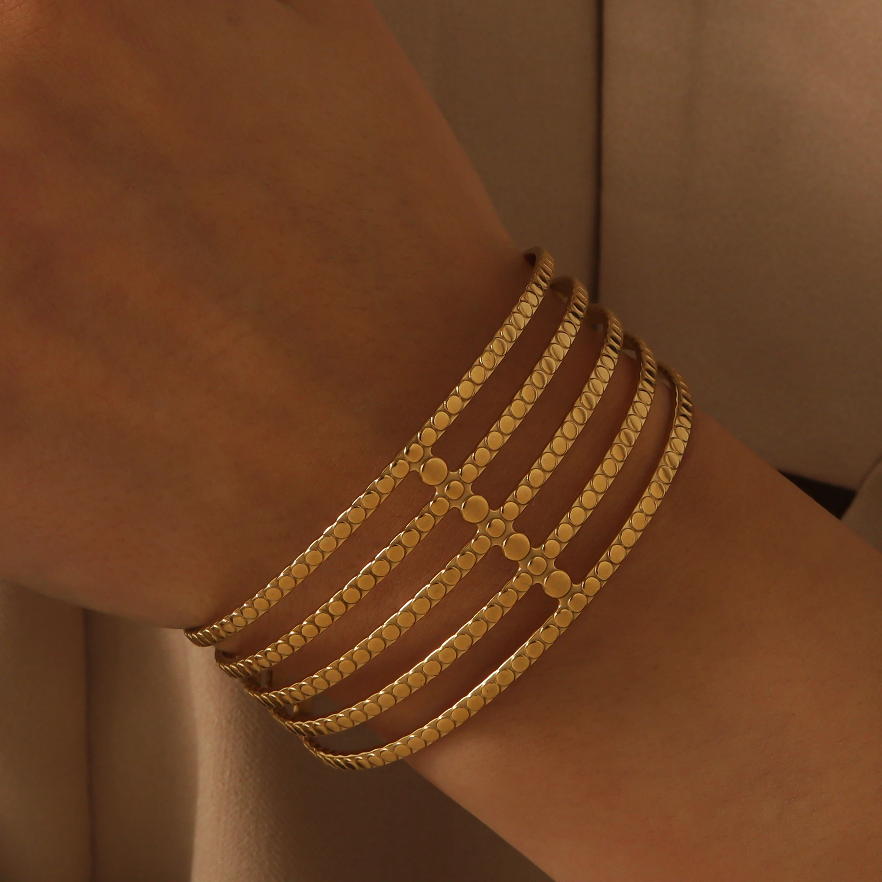 

Stainless Steel Hollow Bracelets For Women Classic Gold Color Bracelet Aesthetic Wristband Bangles Snake Christmas Jewelry New