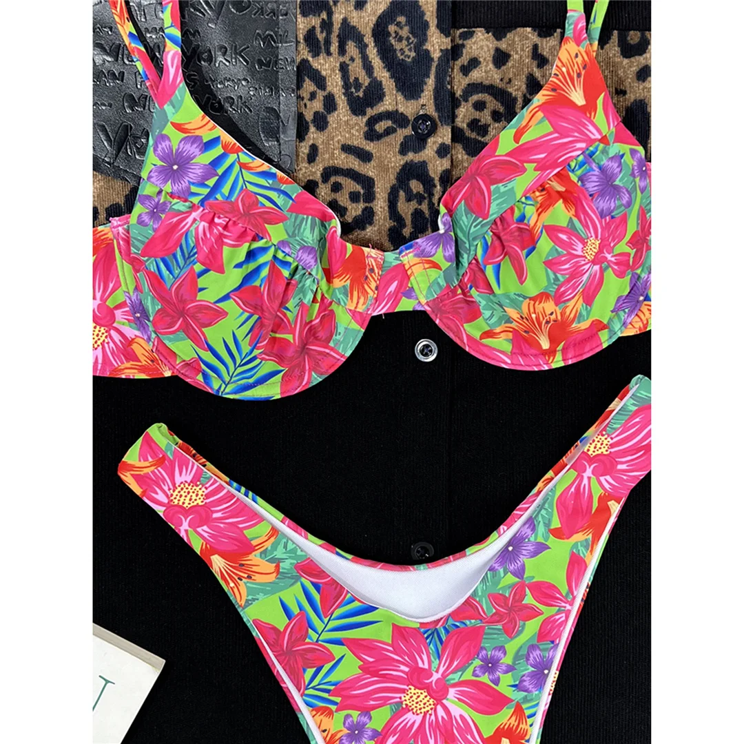 Blumenmuster, mit Bügel verstärkter, brasilianischer Bikini, Damen-Badeanzug, zweiteiliges Bikini-Set, Badebekleidung, Badeanzug, Modell V4762. – Detail 12