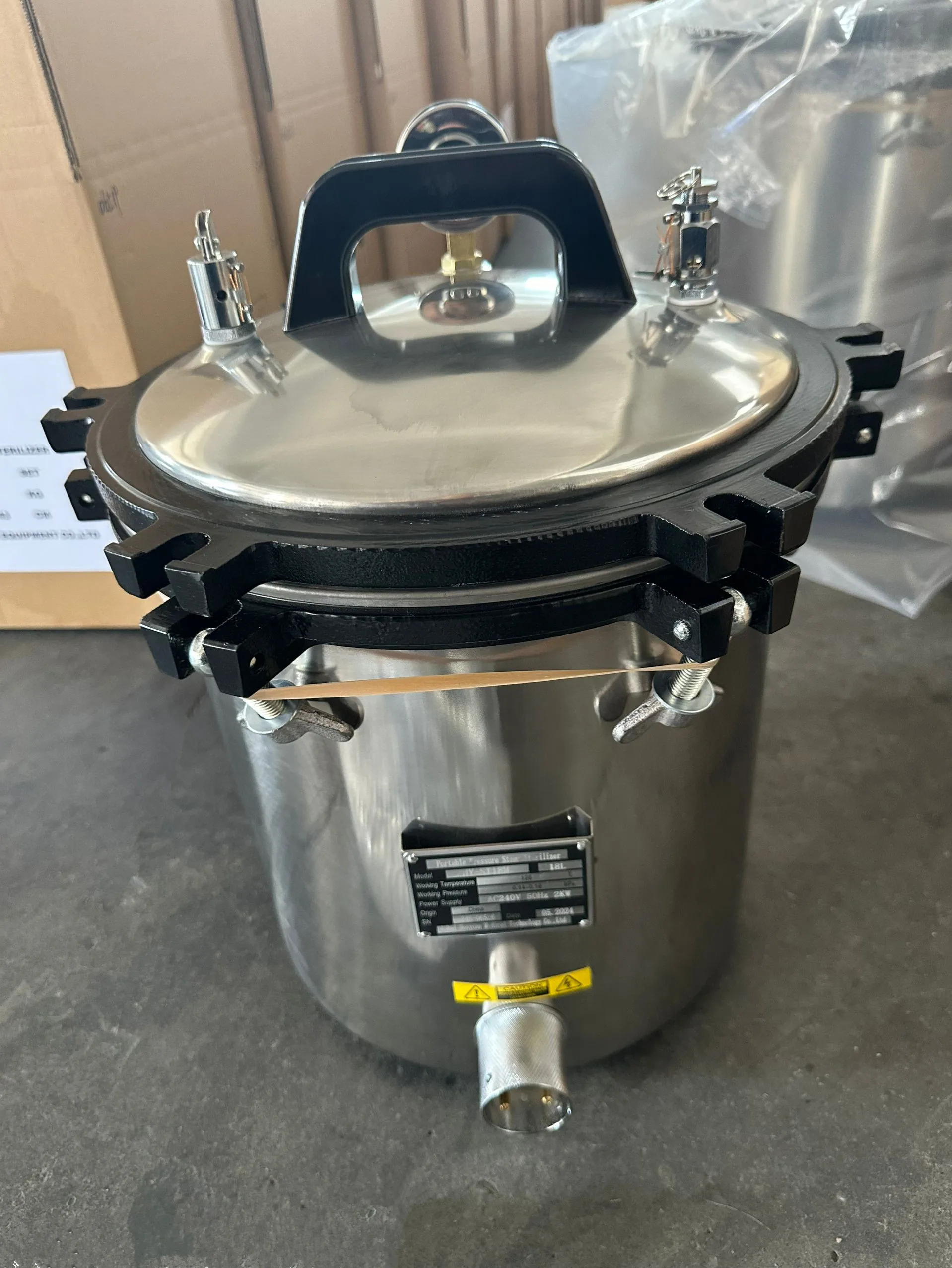 24L Portable Vertical Autoclave, High Pressure Sterilizer for Medical/Dental/Lab Equipment, Efficient Autoclaved Sterilization