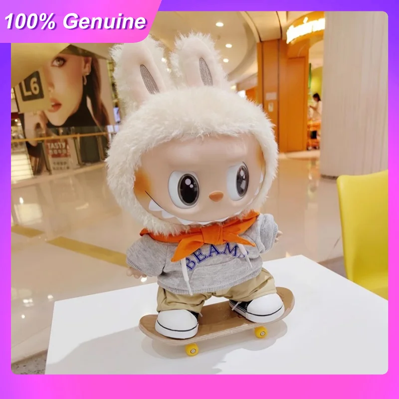 Nuovo Adatto Per 38 cm Labubu Vestiti 38 cm Abbigliamento Per Bambole Originale Felpa Con Cappuccio Pantaloni Casual Sciarpa Arancione Scarpe Da Ginnastica Bianche Vestito