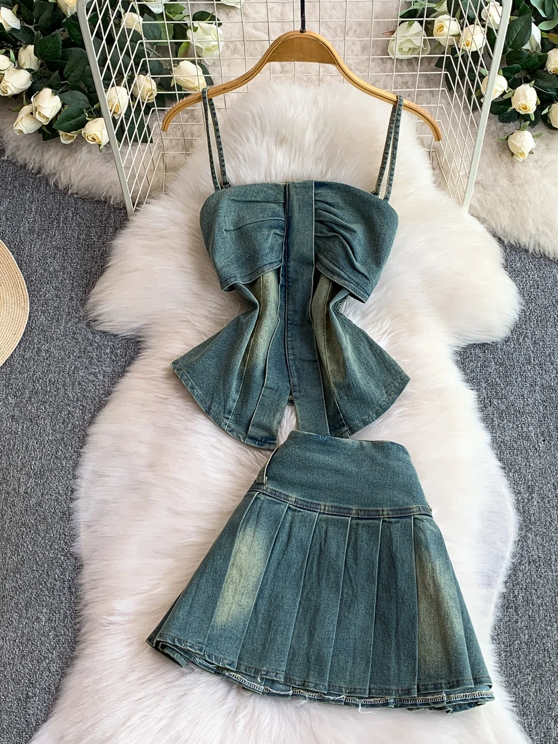 

Sexy American Retro Spicy Girl High Waist Pleated ort Skirt Two-Piece Set with Open Split Denim Tube Top Strap Dr