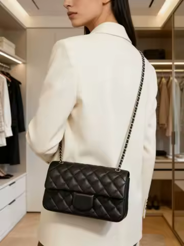 Small Square Bag Women's New Early Spring Design Model Diamond Grid Chain Bag Elegance Slant Cross Small Square Bag Design bag