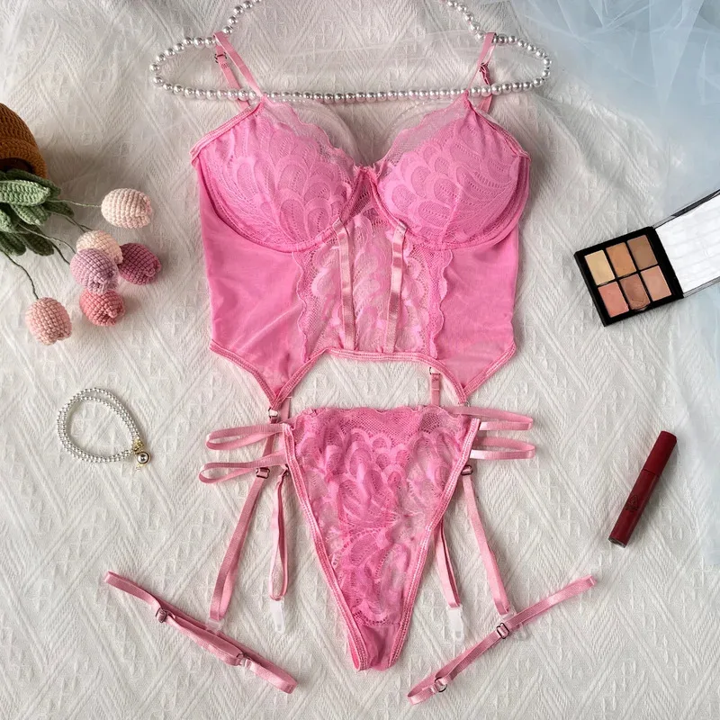 

Комплект нижнего белья, комплект нижнего белья с кружевными подвязками и колье, женское нижнее белье 2024, бюстгальтер на косточках и стринги, комплект женского нижнего белья