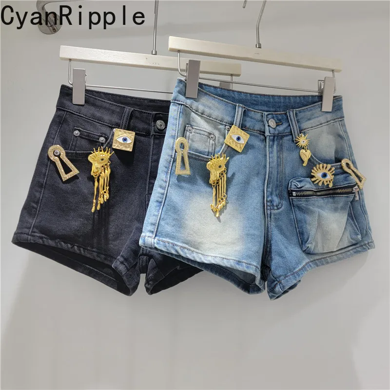 

American Style Large Pockets Zip Cargo Pants 2026 New Summer Spice Girls Low Waist Metal Decoration Super Short Wide Leg Jeans