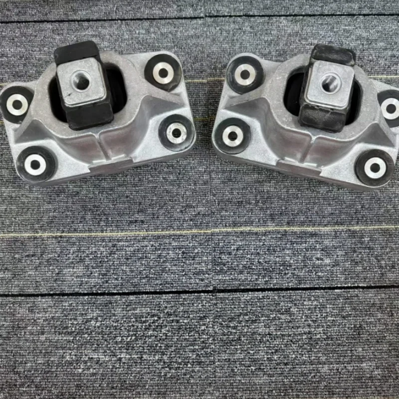 Suitable for Land Rover 4.4L diesel Range Rover engine mount adhesive LR123908 LR123915 LR058377 LR072113