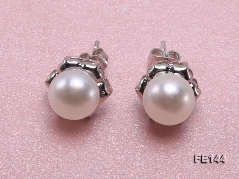 Unique Pearls Jewellery 8-9mm White Flat Cultured Freshwater Pearl Earrings