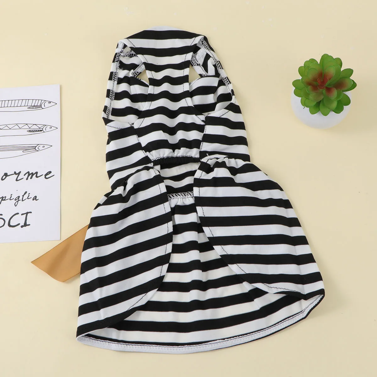 

Summer Pet Dog Dress Black White Stripes Sleeveless Elegant Puppy Skirt Bowknot Charming Everyday Holiday Photos