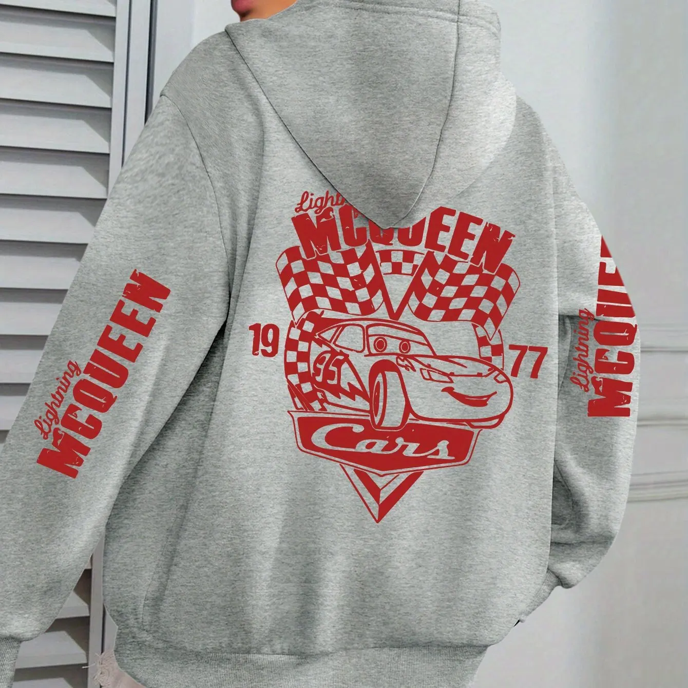 

Women Disney Cars Lightning McQueen Hoodies Oversized Streetwear Unisex Sweatshirts Autumn and Winter Fleece Casual Versatile