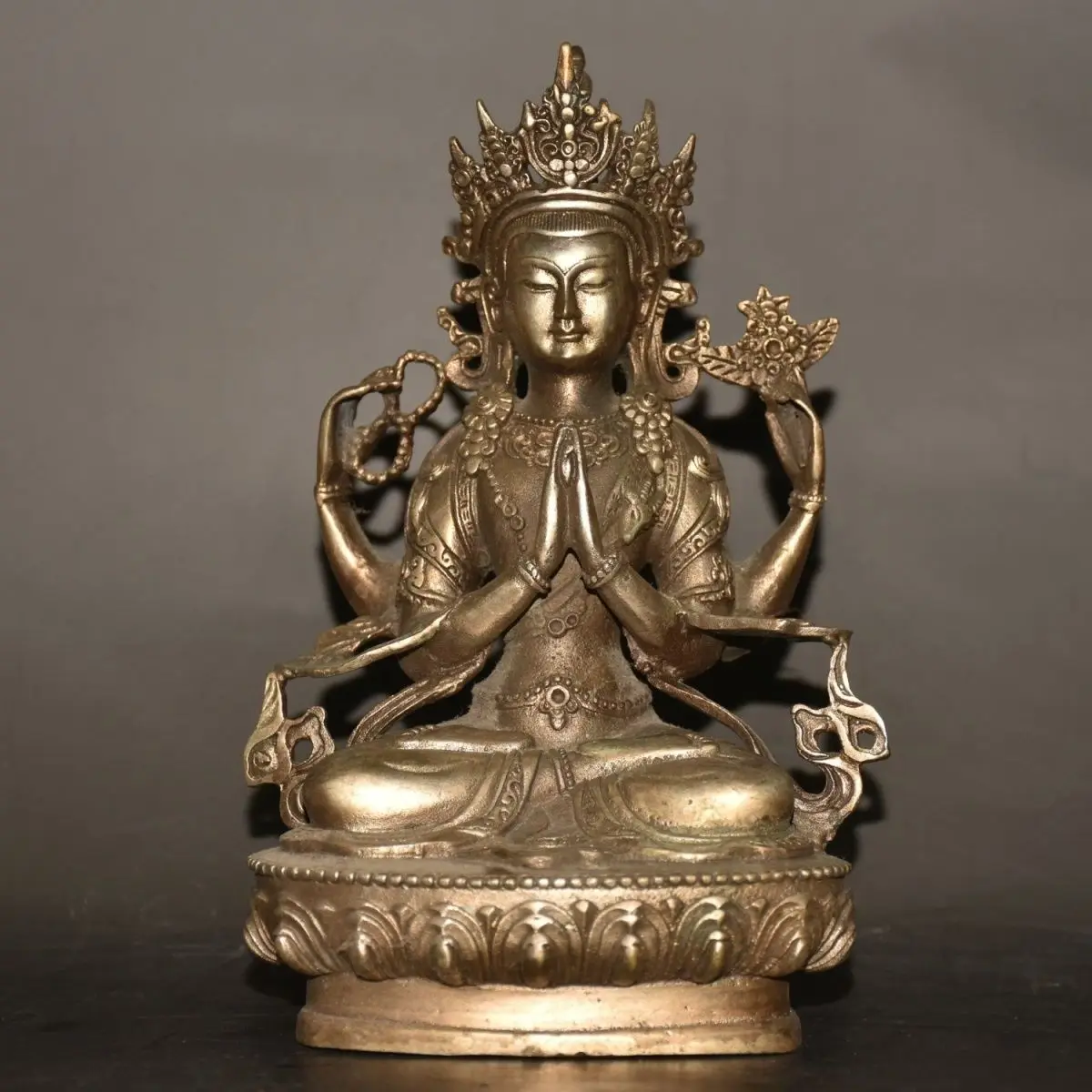 3 pure copper silver-plated lotus base four walls Guanyin length 14 cm wide 8 cm high 21 cm weight 900 grams