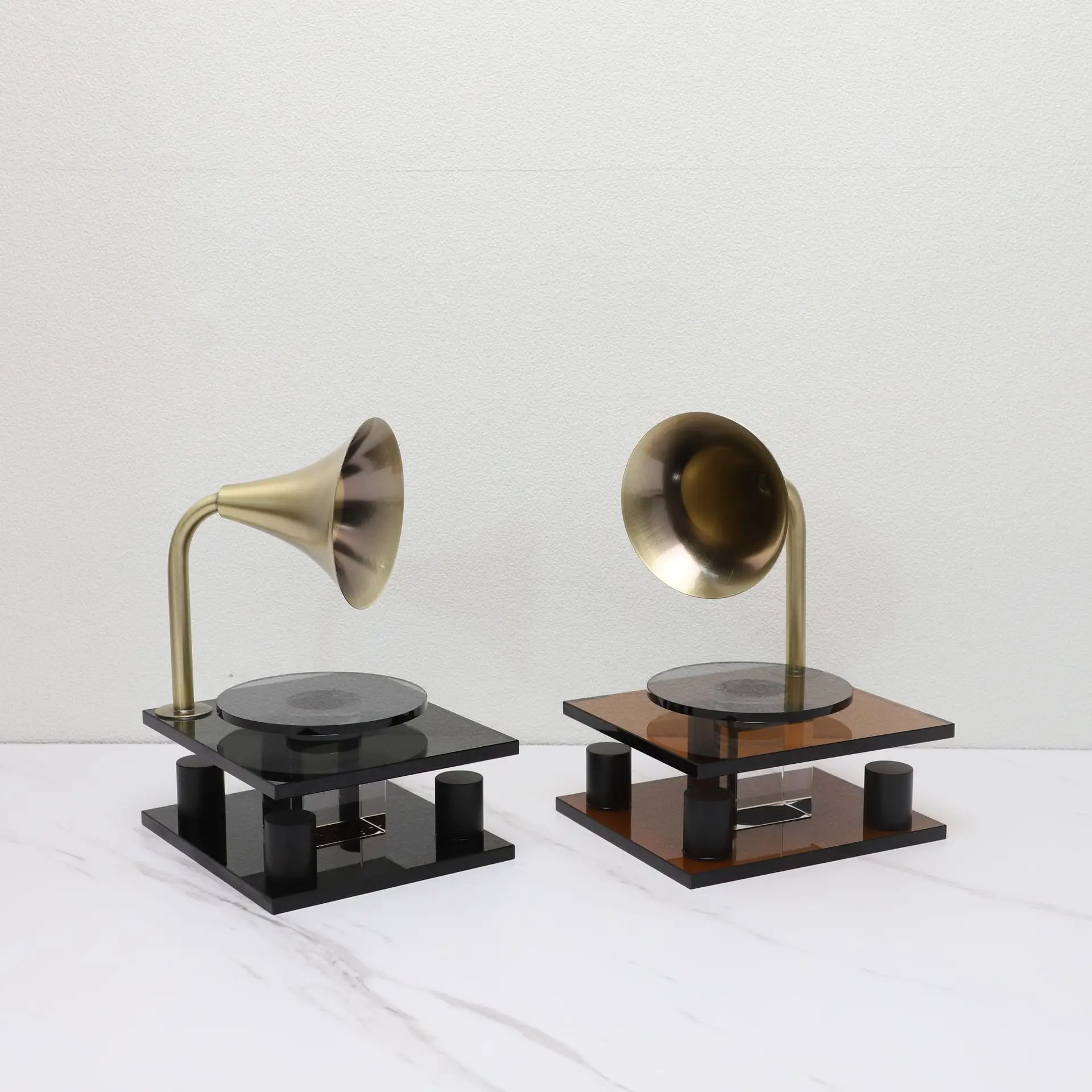 

Minimalist crystal phonograph model room sales department bedroom study desktop entrance soft decoration ornament
