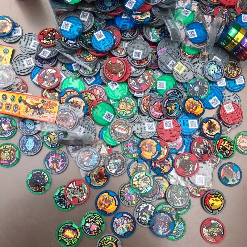 Japanese Edition Bandai Original Yo-kai Watch Badges DX Peripheral Yo-Kai Wrist Medals Collection Model Bulk Toys