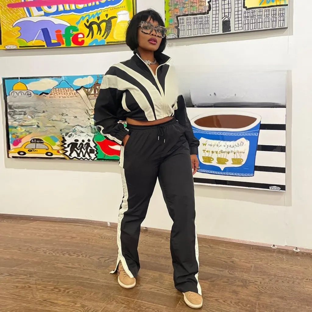 

Женский персонализированный костюм-двойка в уличном стиле с жакетом контрастного цвета на шнурке и повседневные брюки на молнии