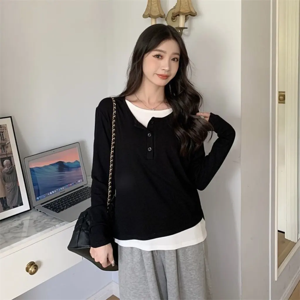 

Women's plus Size Slimming Long-Sleeved T-Shirt Fake Two-Piece Set Wide Shoulder Loose Fit Autumn Winter Top for Plump Girls