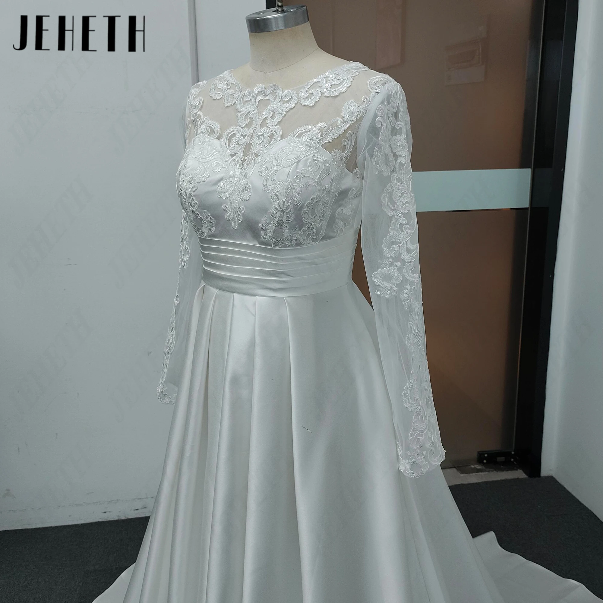 JEHETH Elegant Lange Ärmel Satin Brautkleid A-Linie Spitze Applikationen Mit Tasche Brautkleider Rundhals 2027 Personalisiert Brautkleider Kehrauschlepp Vintage Große Größe Illusion Rücken Für Frauen – Detail 6