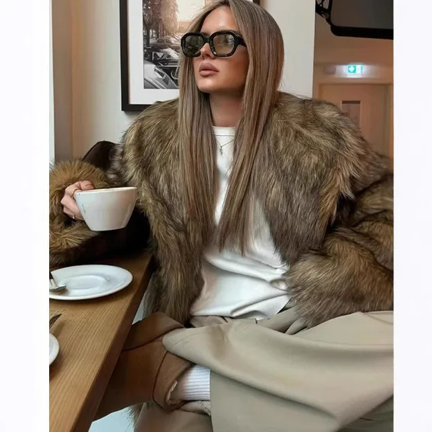 2026 Winter Frauen Faux Pelzmantel Mode Lange Hülse Lose Jacke Casual Oberbekleidung Chic V-ausschnitt Langarm Täglichen Straße Warme mantel