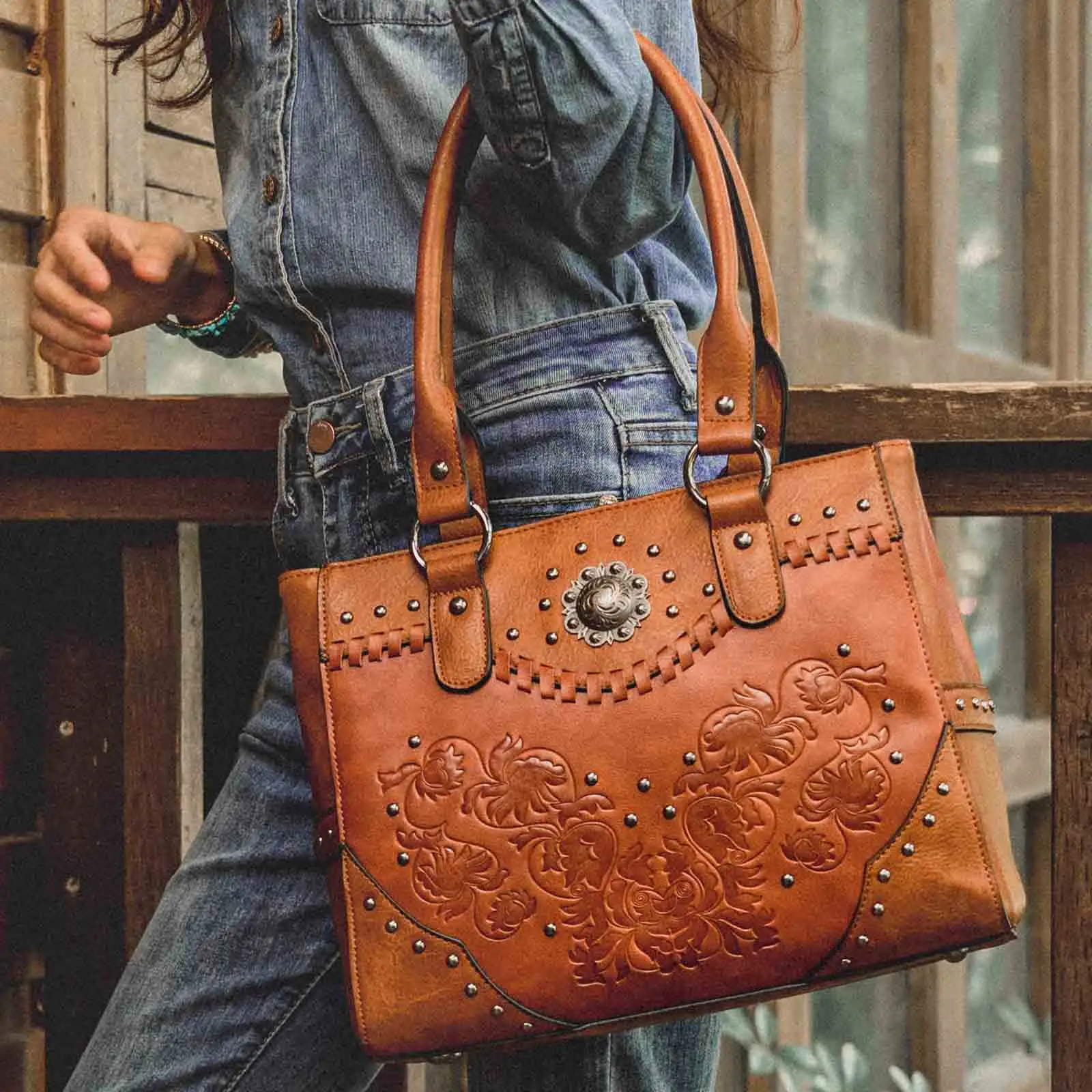 Celela-Bolsos de hombro para mujer, Bolso grande de cuero de calidad, Vintage, Occidental, con tachuelas en relieve