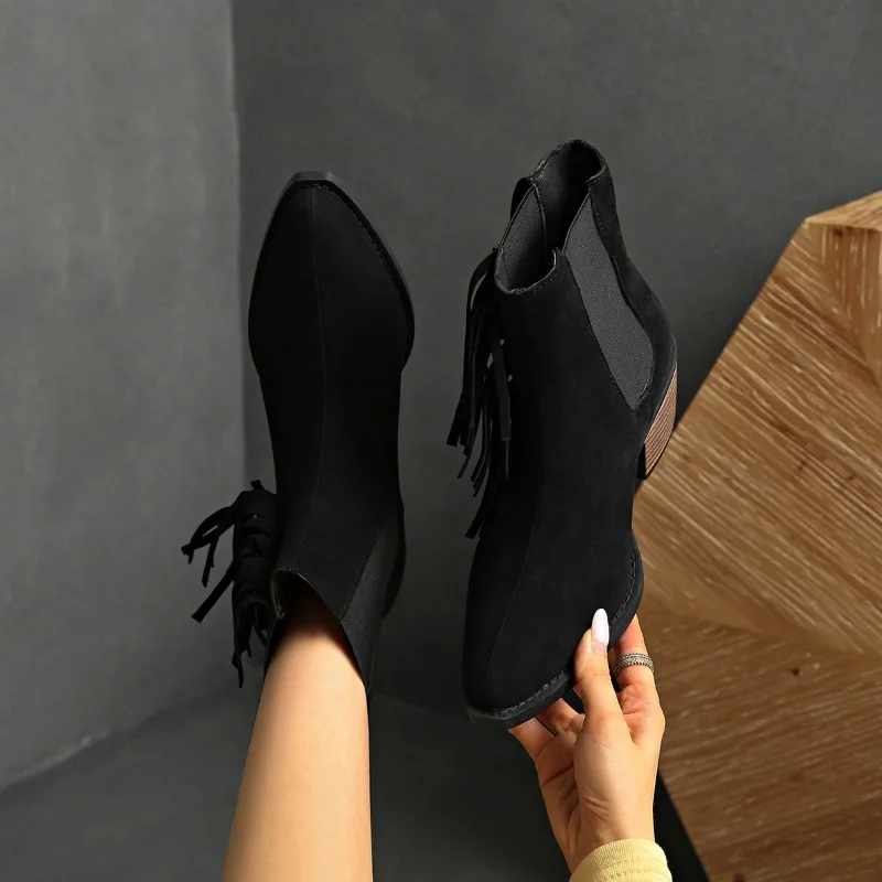 Botas ocidentais com borla feminina, nova primavera e outono, bico fino, manga de salto grosso, tamanho grande, sapatos únicos para deslocamento diário