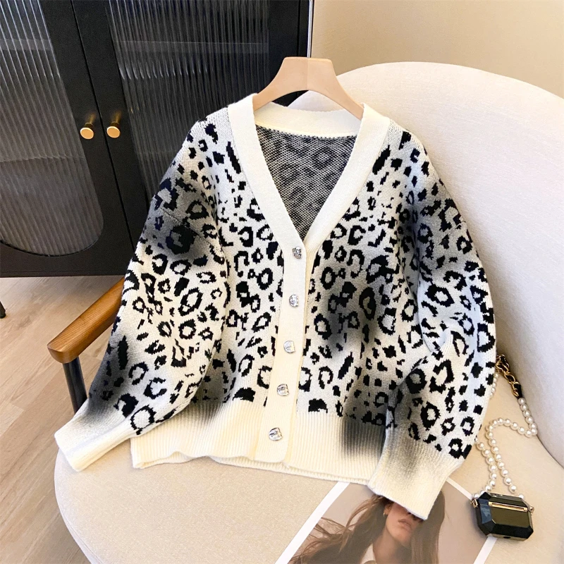 Bomon French gentle style retro lazy V-neck leopard knit cardigan coat 2024 autumn/winter new loose slimming blouse women