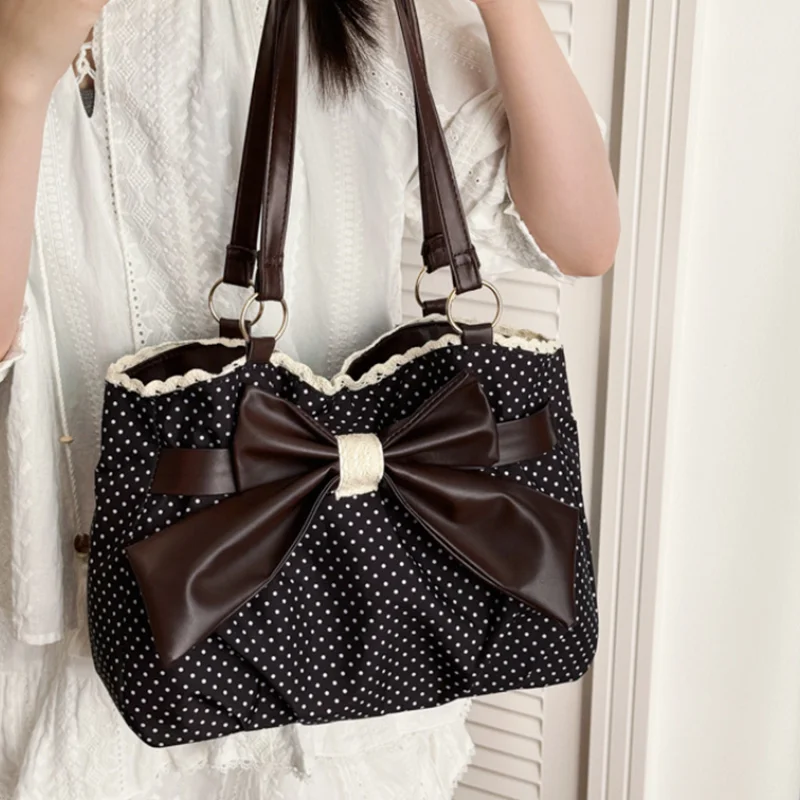 

Корейская модная сумка с бантом в горошек, вместительная сумка через плечо с кружевной отделкой, ретро-сумка из искусственной кожи с магнитной застежкой, универсальная сумка для путешествий и прогулок.
