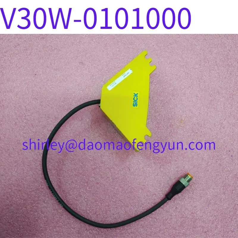 Used Photoelectric protection device safety camera system V30W-0101000