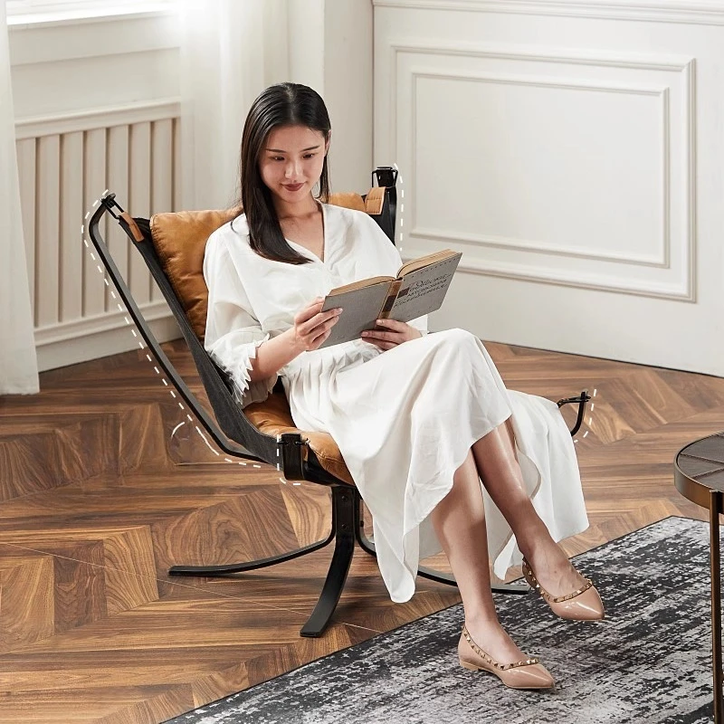 

Modern simple leather single sofa chair vintage cowhide small apartment living room bedroom balcony home lounge chair