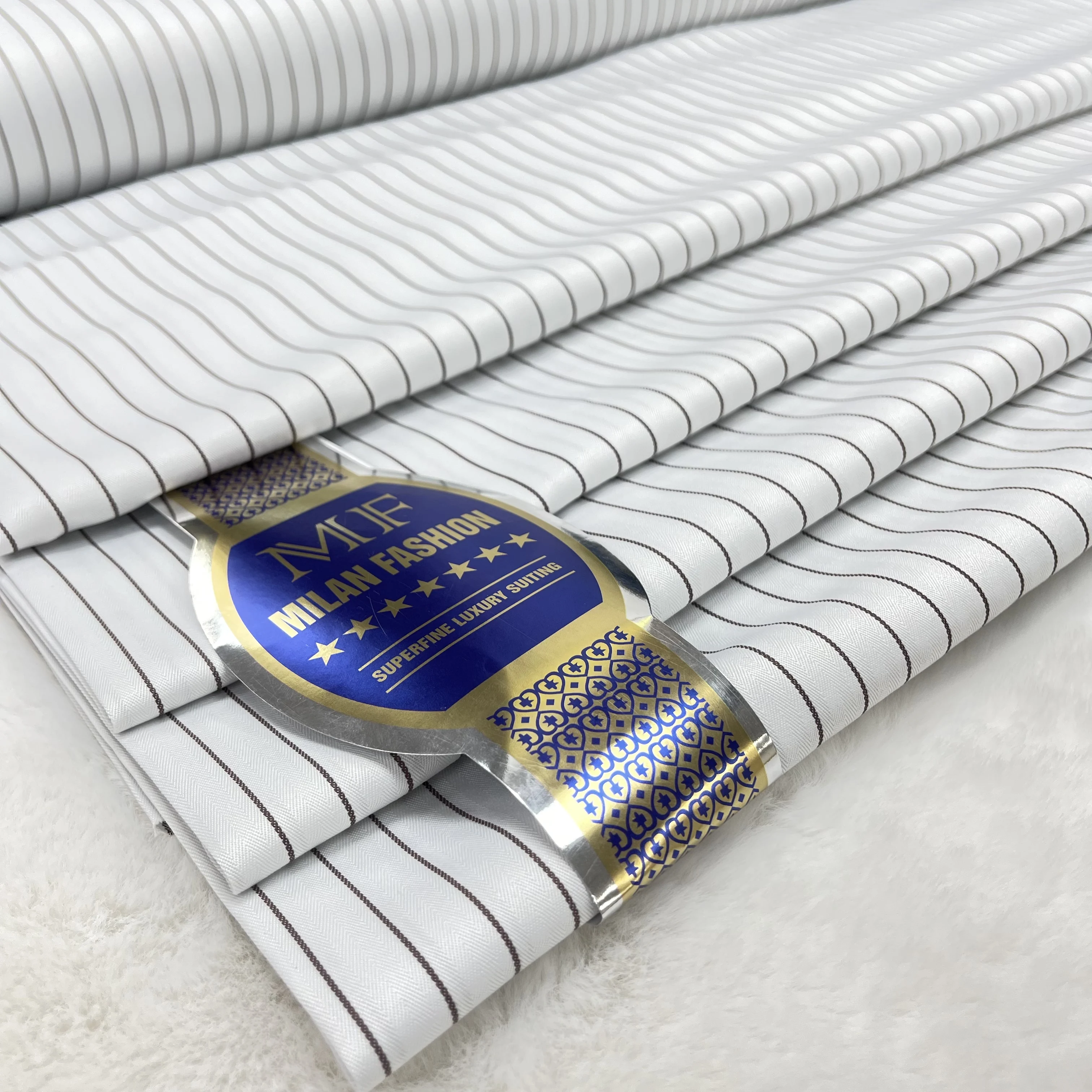 

2025 Высокое качество TR Мужская кружевная ткань 5 ярдов Новый дизайн Африканский высококачественный мужской костюм Материал Нигерийская мужская ткань для платьев