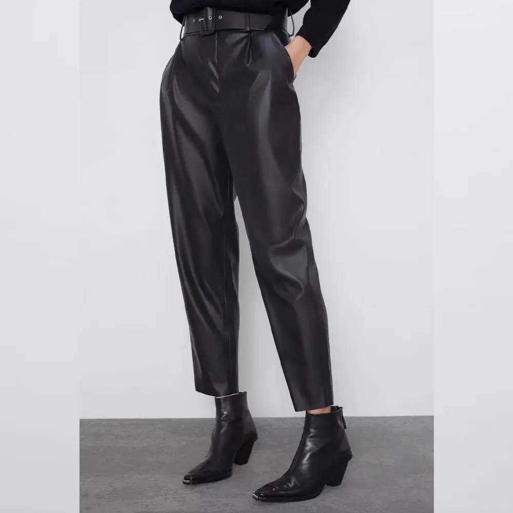 Pantaloni con cintura in pelle artificiale calda scamosciata incorporata di nuova moda classica di vendita calda autunno/inverno 2023 da donna