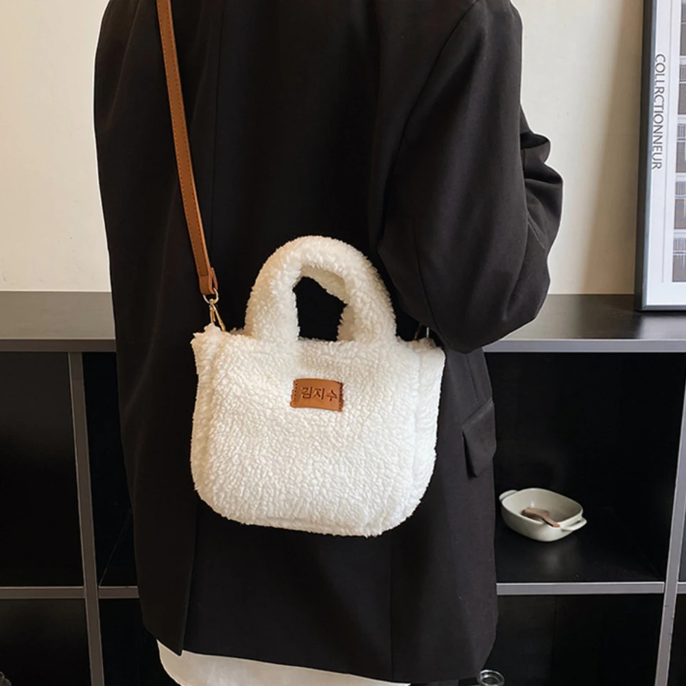 Faux Lamb Wool Cute Bucket Bags Autumn Winter Soft Fluffy Top-Handle Bag Women\'s Small Tote Handbag Ladies Casual Crossbody Bag