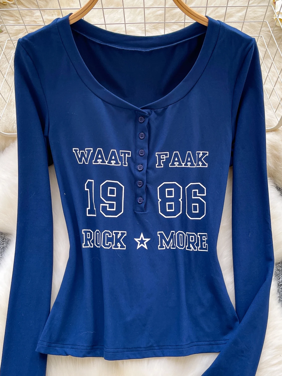 Foamlina 2025 automne nouveau américain rétro à manches longues T-Shirt femmes mode col rond boutons lettres imprimer mince pulls haut t-shirts