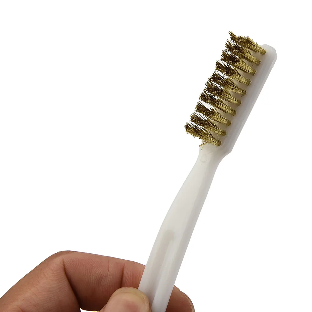 Five Brass Wire Brushes with Plastic Handles for Industrial Device Polishing and Cleaning Applications in Aviation Ship Car Oil