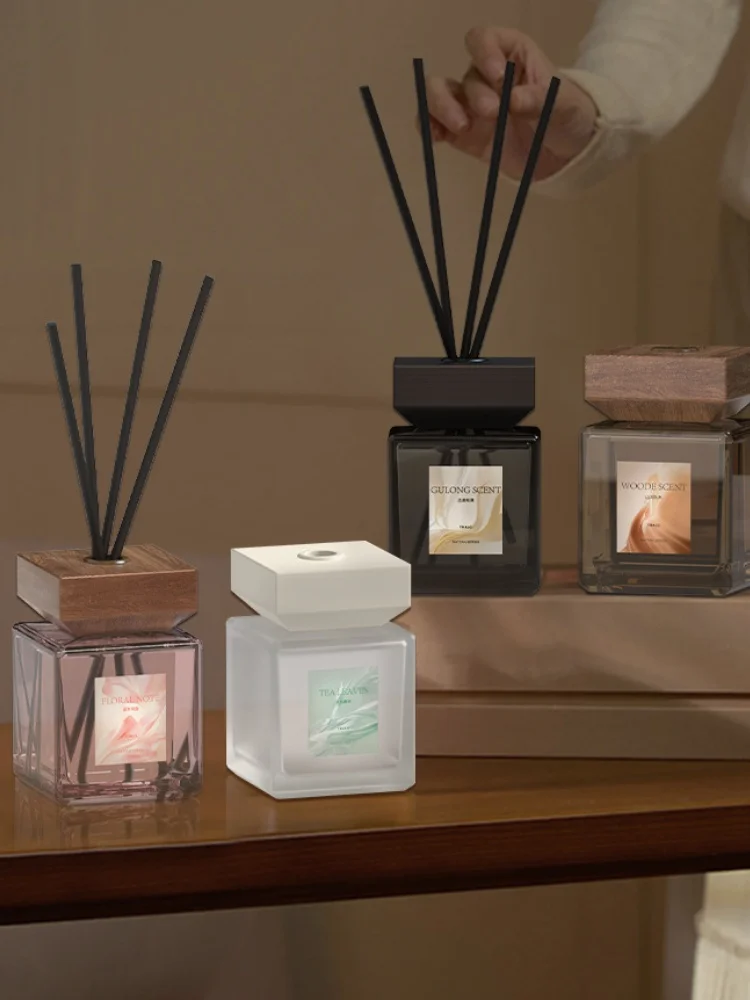 Diffuseur de roseaux 200ml, huile essentielle d'aromathérapie sans flamme pour la maison et la voiture, désodorisant, parfum longue durée, décor de salle