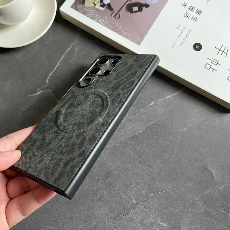 Luxury Business Magnetic Leather Phone Case for Samsung Galaxy S25 S24 S23 S22 Ultra Plus FE Leopard Floral Shockproof PU Cover