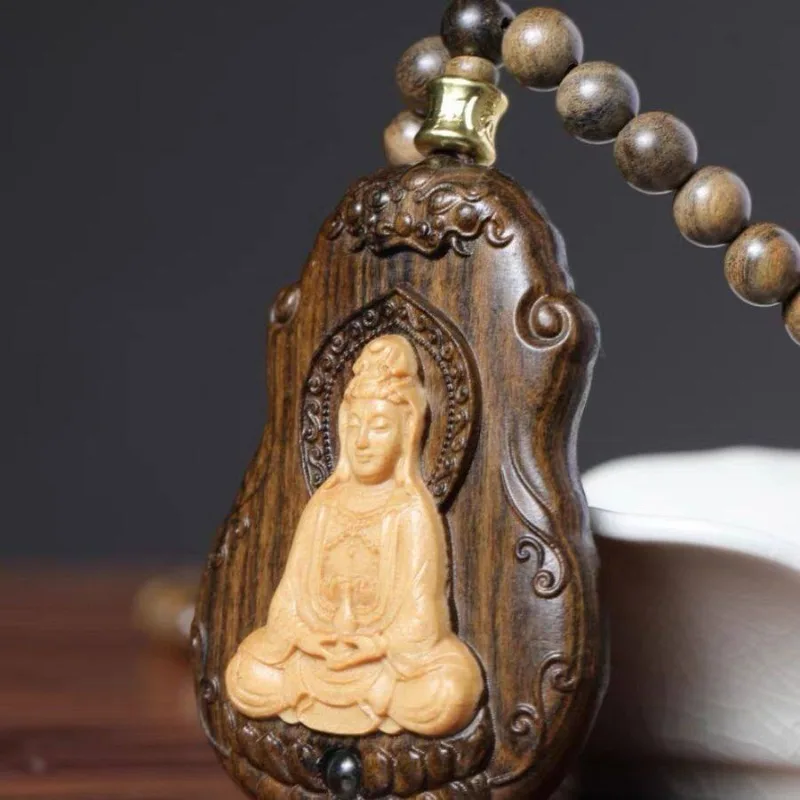 

Резная статуэтка Будды Гуаньинь из премиального сандалового дерева — изысканный деревянный кулон 2,8 дюйма для подвешивания в машину, медитации, дзен, домашнего декора