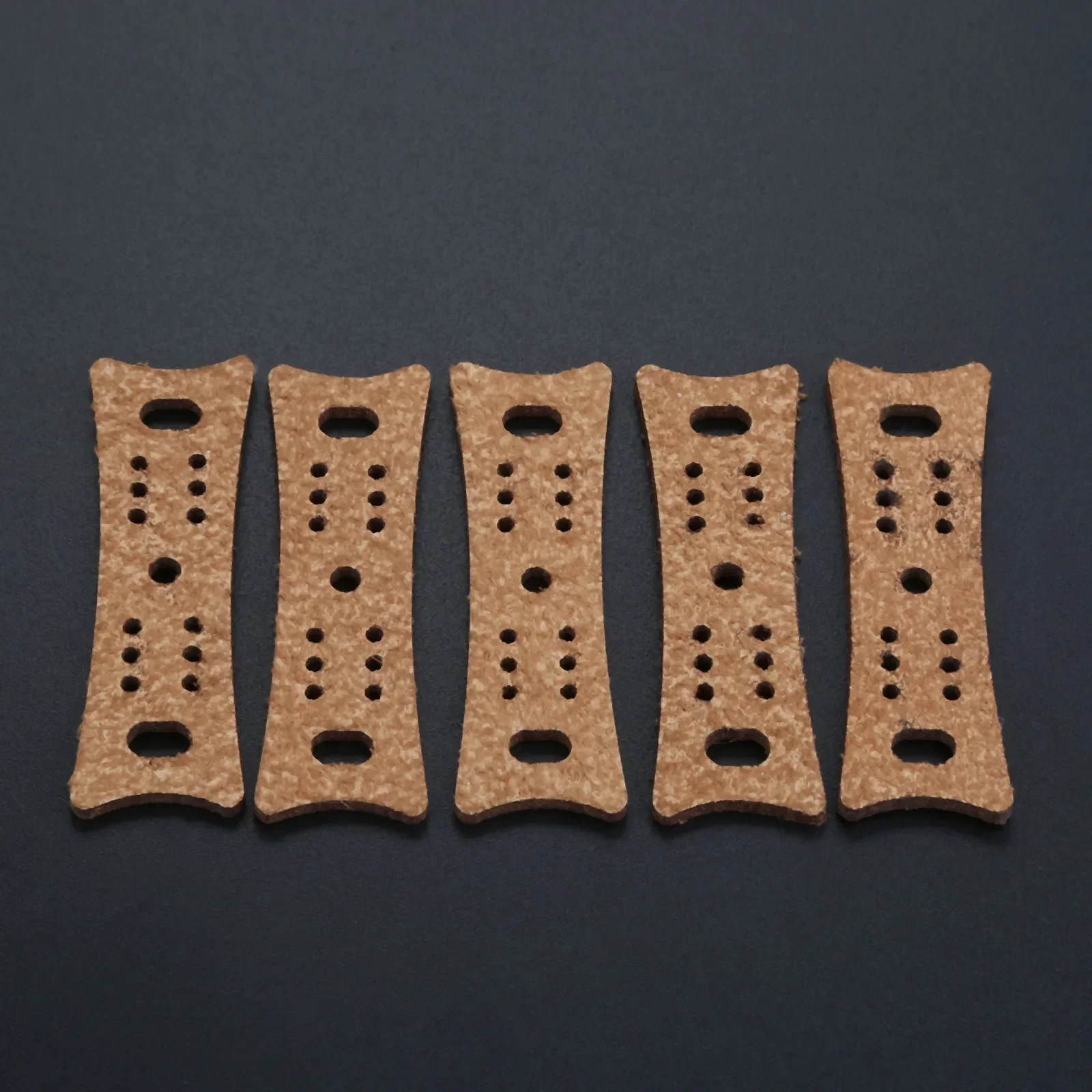 10Pcs Microfiber Leather Slingshot Pouches Pouch For Outdoor Hunting Shooting Catapults Sling Shots Bow Replacements 60*15*19mm
