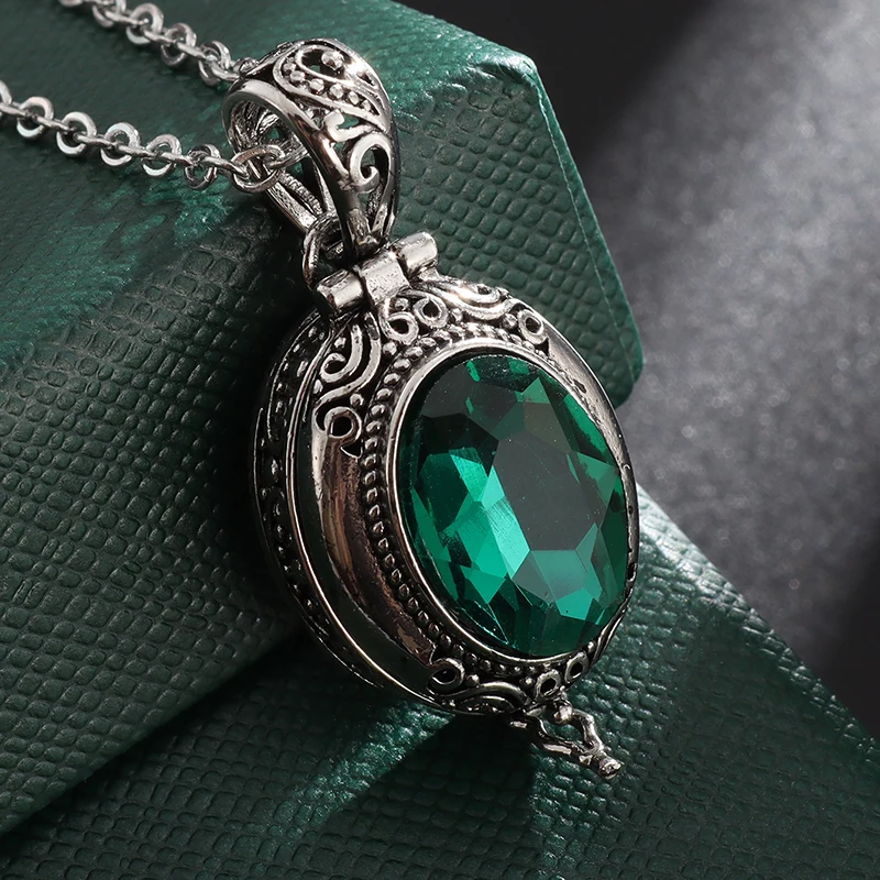 Oval Locket Necklace with Green Pink Crystals for women Vintage Silver Color Clavicle Chain Necklace Party Wedding Jewelry